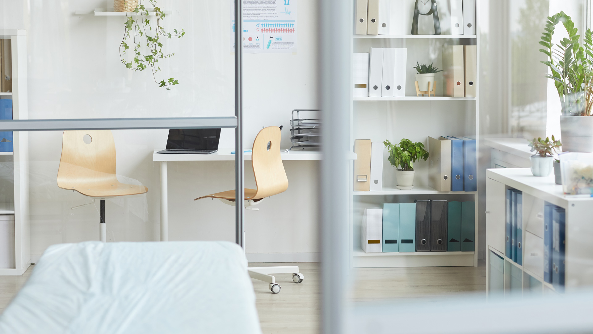 shot-modern-doctor-s-office-interior-hospital-daylight